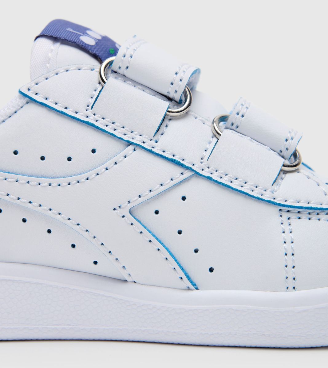 101.177725 - Shoes - DIADORA