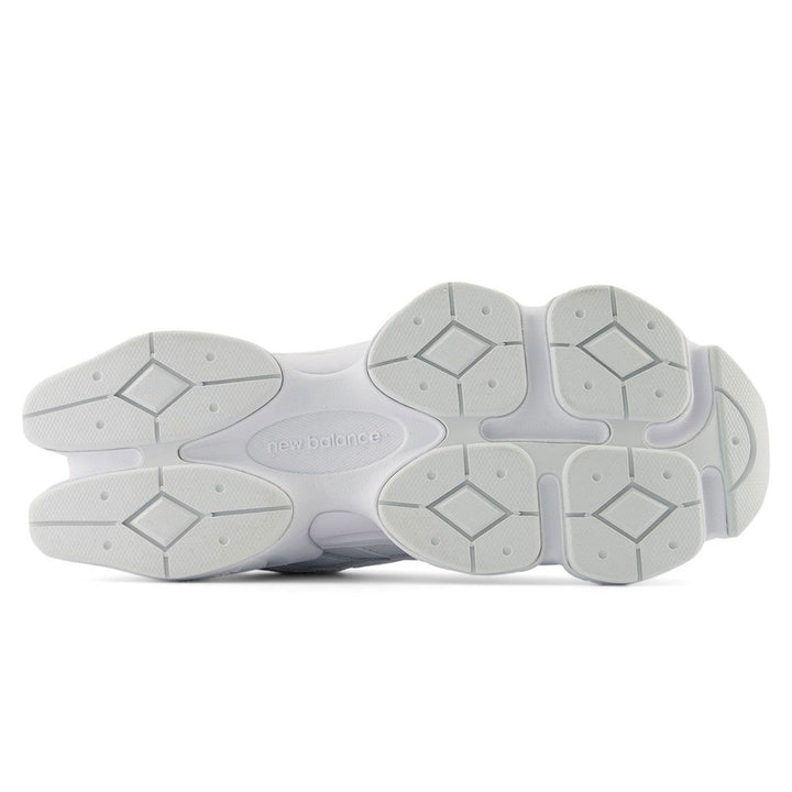 U9060NRJ - Scarpe - NEW BALANCE 9060 - TRIPLE WHITE - Design Sportivo - Retro-Futuristico - Massiccia  - Monocromatica Bianca