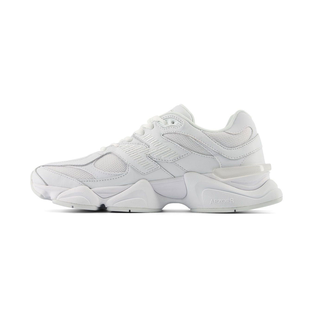 U9060NRJ - Scarpe - NEW BALANCE 9060 - TRIPLE WHITE - Design Sportivo - Retro-Futuristico - Massiccia  - Monocromatica Bianca
