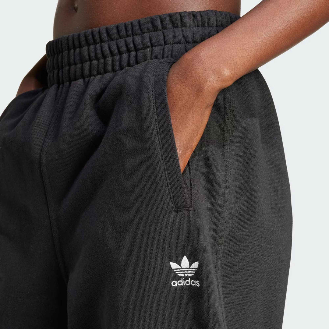 IW0952 - Pantaloni - Adidas
