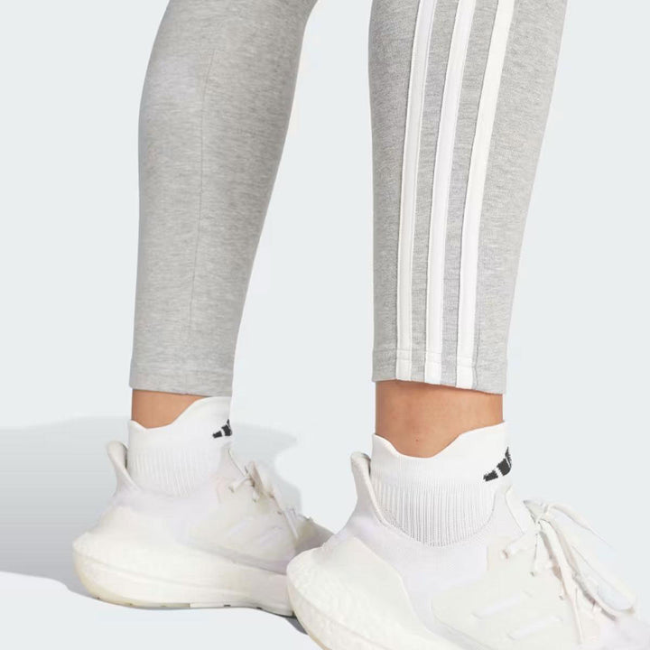 GV6017 - Pantaloni - Adidas