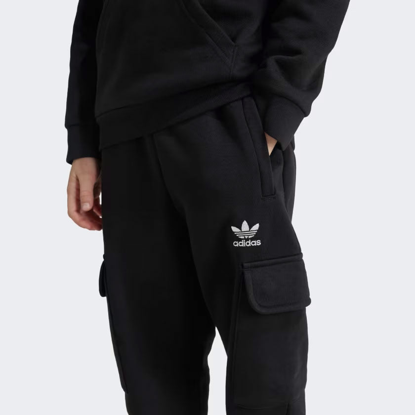 IW1019 - Tute - Adidas