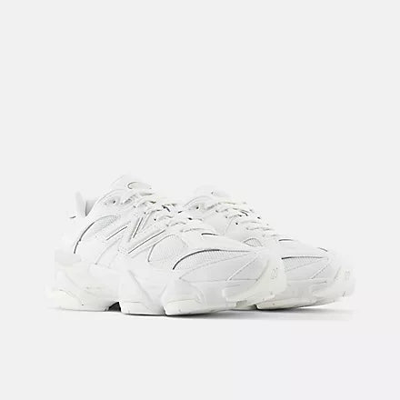 GC9060LL - Scarpe - Sneaker - Donna - NEW BALANCE 9060 - TRIPLE WHITE - Serie 99X - Era Y2K - Bianco Monocromatico - Versatile - Moderna
