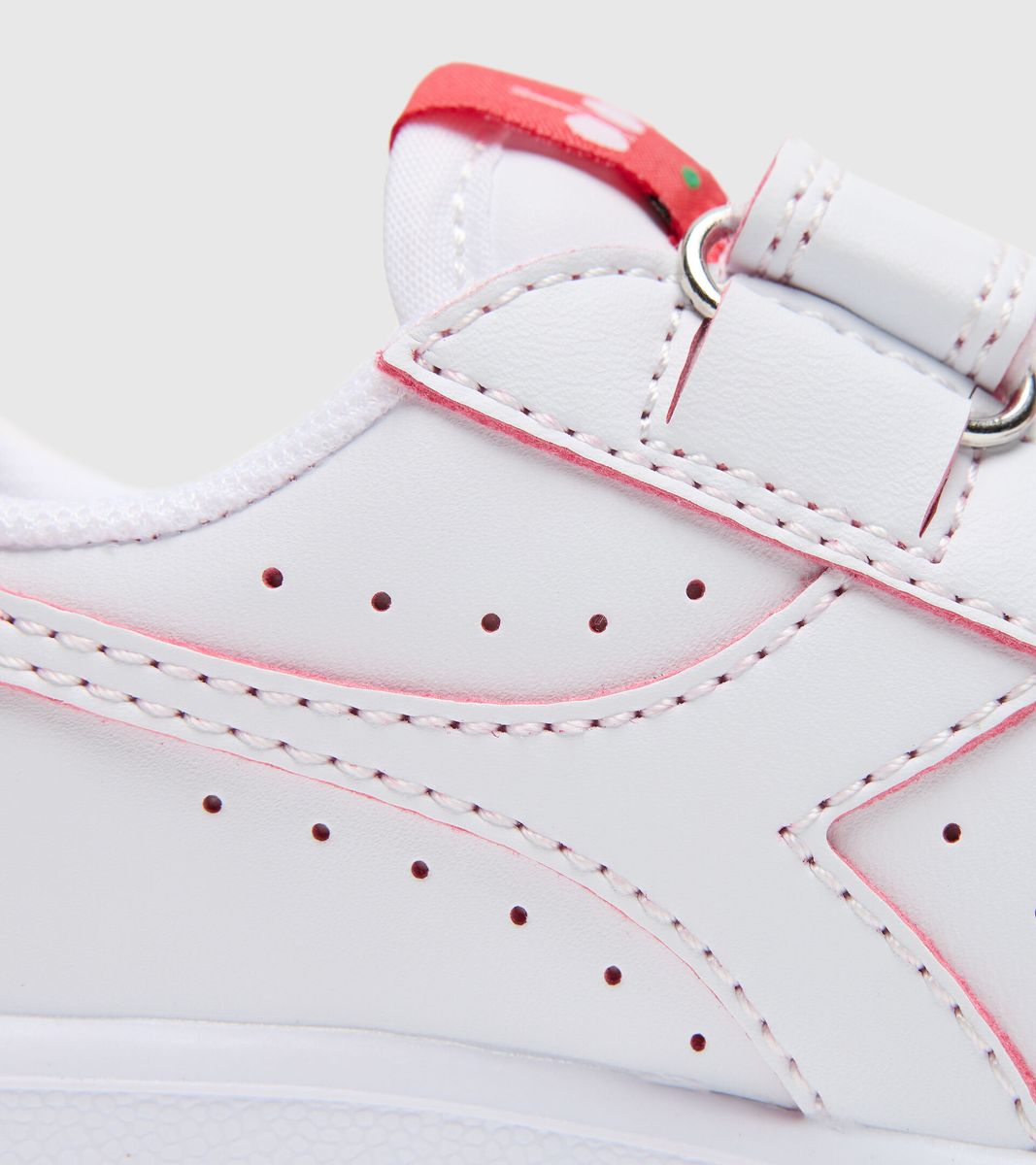 101.177725 - Shoes - DIADORA