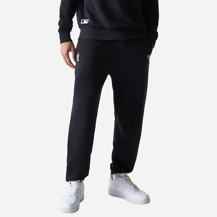 60675767 - Pantaloni - New Era