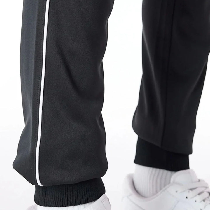 60564795 - Pantaloni - New Era