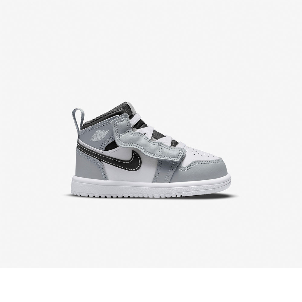 AR6352 - Shoes - Jordan