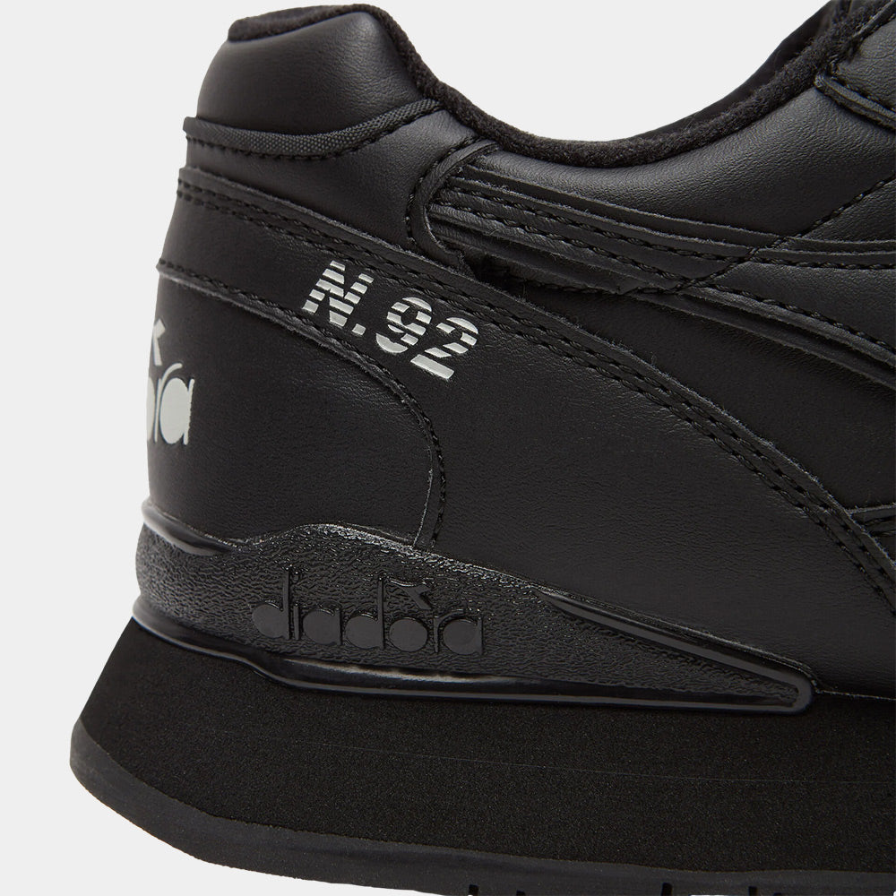 101.173744 - Shoes - DIADORA