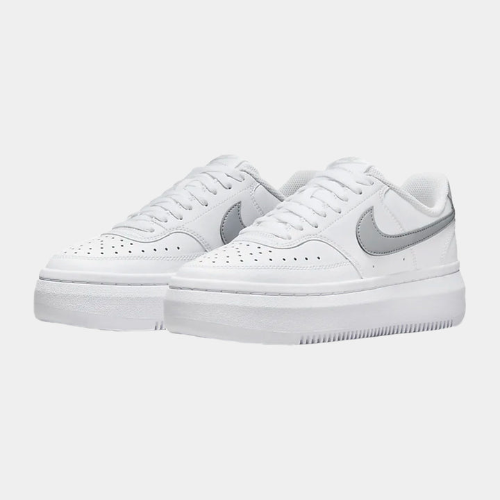 DM0113 - Shoes - Nike