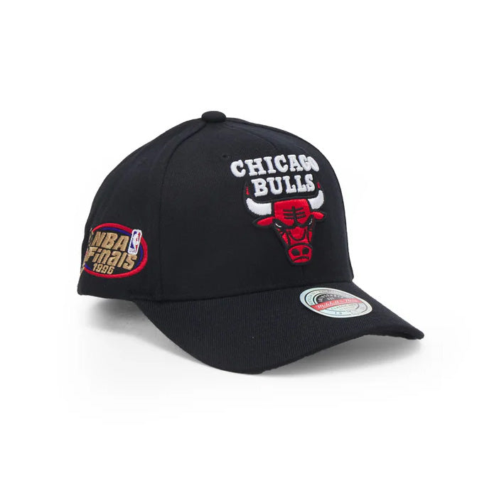 HHSS2976 CBUYYPPPBLCK - Cappelli - Uomo - Mitchell & Ness - NBA CHICAGO BULLS - Nero Logo Classico - Streetwear - Fit Comodo & Personalizzato