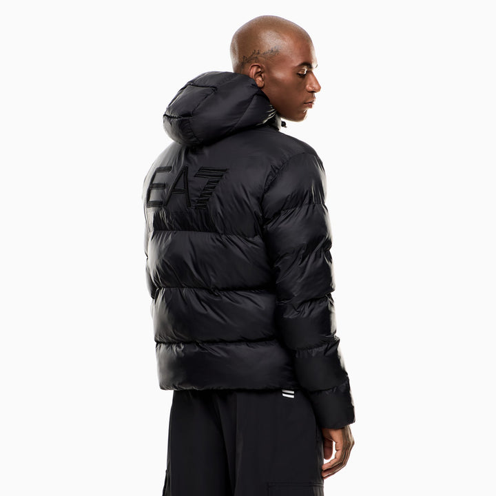 GIACCA IMBOTTITA EA7 EMPORIO ARMANI CON CAPPUCCIO TESSUTO TECNICO NERO UOMO