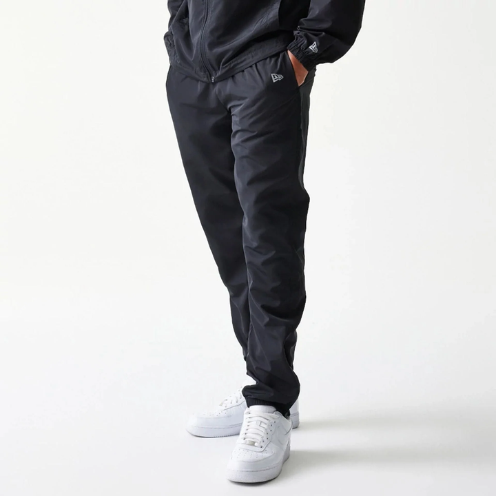 Bundle New Era NY Yankees - Giacca Track Top & Pantaloni Jogger Total Black
