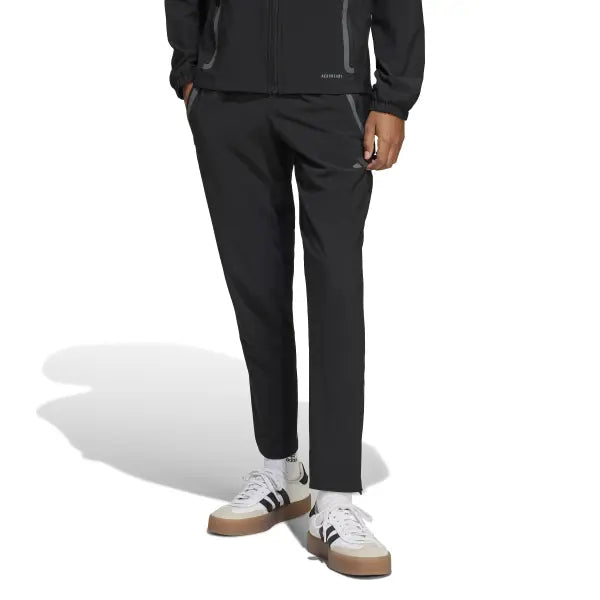 PANTALONI DA VIAGGIO ADIDAS REAL MADRID TIRO 25 COMPETITION JUNIOR NERI JW7371