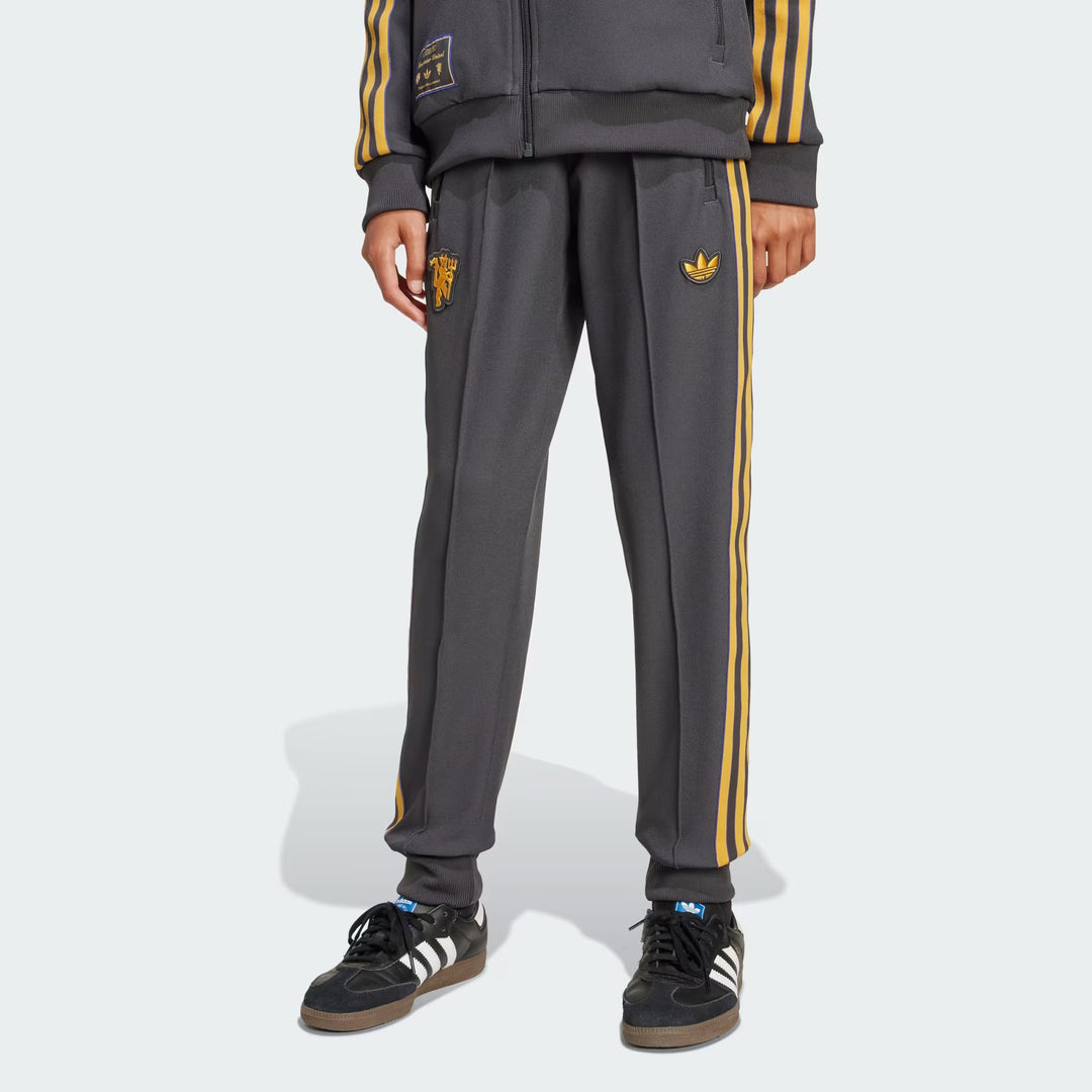 JY1081 - Pantaloni - Sportivi - Bambini - Zip - Adidas - MANCHESTER UNITED ICON - Terrace Icons - Sportswear