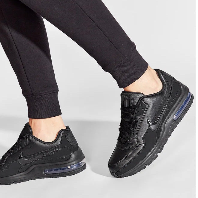 687977 - Scarpe - Nike - Uomo - Sneakers - Air Max Commad - Total Black - Total White - Classico Ammortizzato - Design Monocromatico - Stile & Comfort Quotidiano