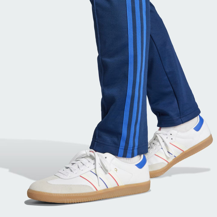 PANTALONI UOMO ADIDAS OLYMPIQUE LYONNAIS ANNIVERSARY – NAVY – KC0700