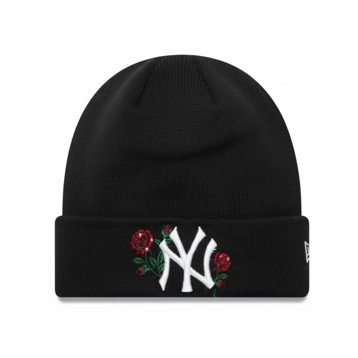 60691291 - Cappelli - New Era - KNIT BEANIE - NEW YORK YANKEES - Ricamo Rose Rosse - Nero - Unisex/Donna - Romantico Street - Logo NY Bianco - Stile Chic & Invernale - Accessori - Autunno/Inverno - 2025