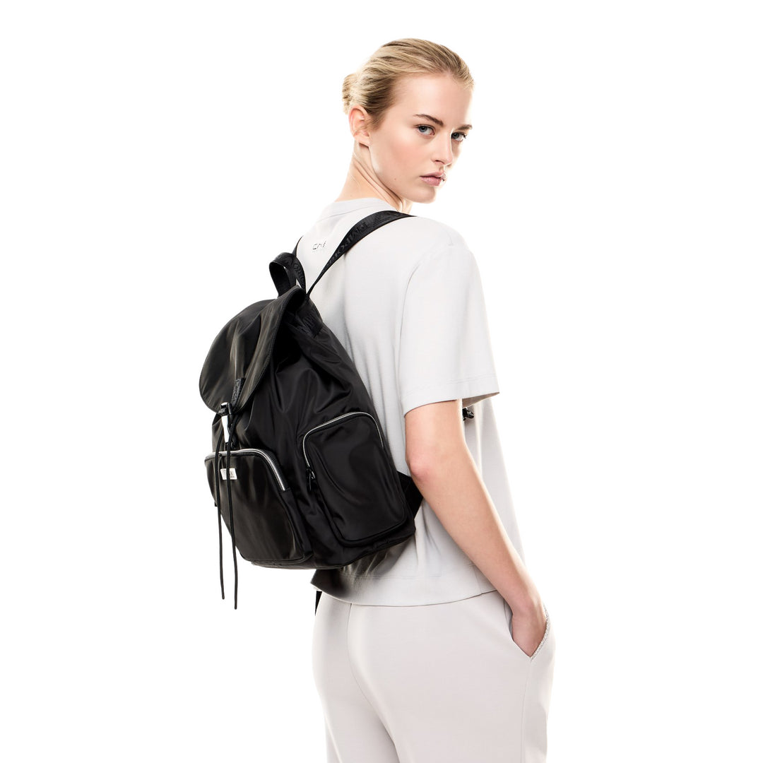 7W000740 AF18306 - Zaini - EMPORIO ARMANI - Donna - Con Fibbia - Urban Chic - Design Moderno - Per Viaggi - Design Moderno - Look Tecnico - Outdoor - Palestra - Università - Gite - Accessorio Autunno Invernale