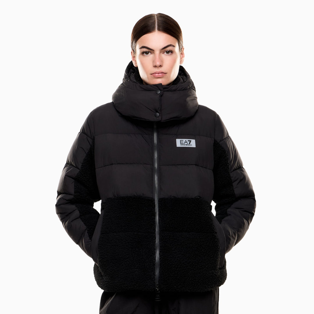 7W000656 AF16076 - GIACCA DONNA IMBOTTITA EA7 EMPORIO ARMANI NERA CON DETTAGLI TEDDY