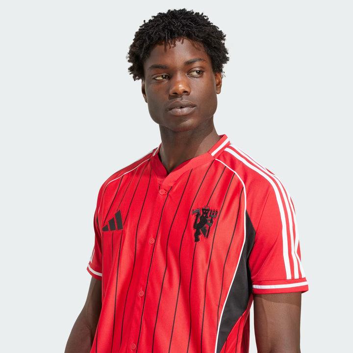 MAGLIA UOMO ADIDAS MANCHESTER UNITED FC BASEBALL JERSEY