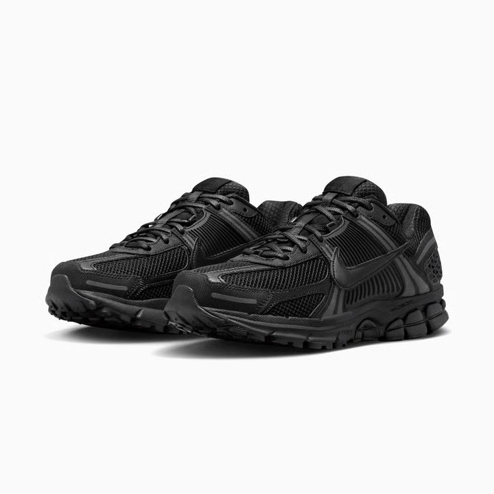 SNEAKERS NIKE ZOOM VOMERO 5 TRIPLE BLACK NERO BV1358 UOMO