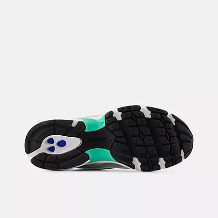 G7402H8 - Scarpe - New Balance
