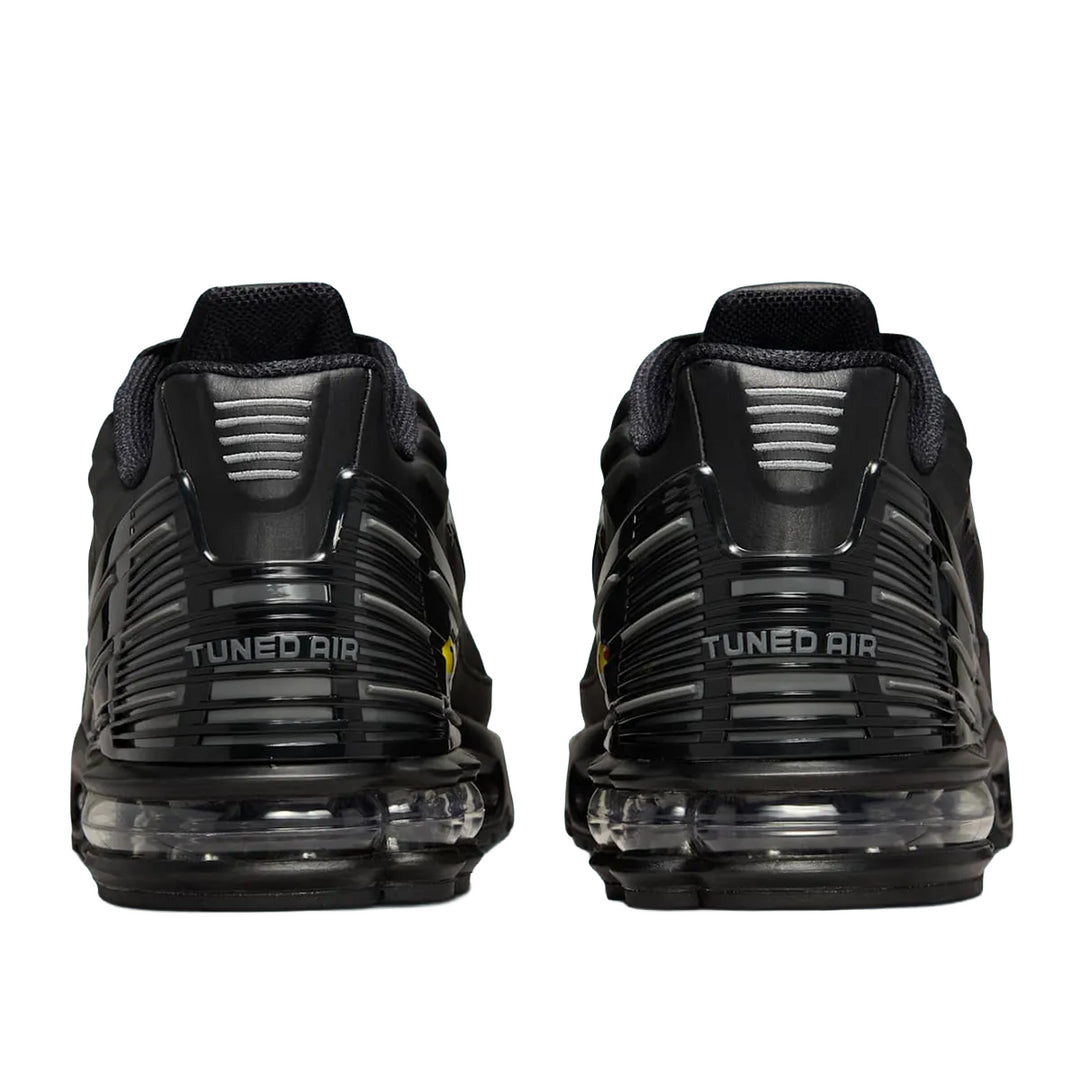 IF6319 - Scarpe - Sneakers - Uomo - NIKE - AIR MAX PLUS 3 UOMO – NERO - DESIGN FUTURISTICO -