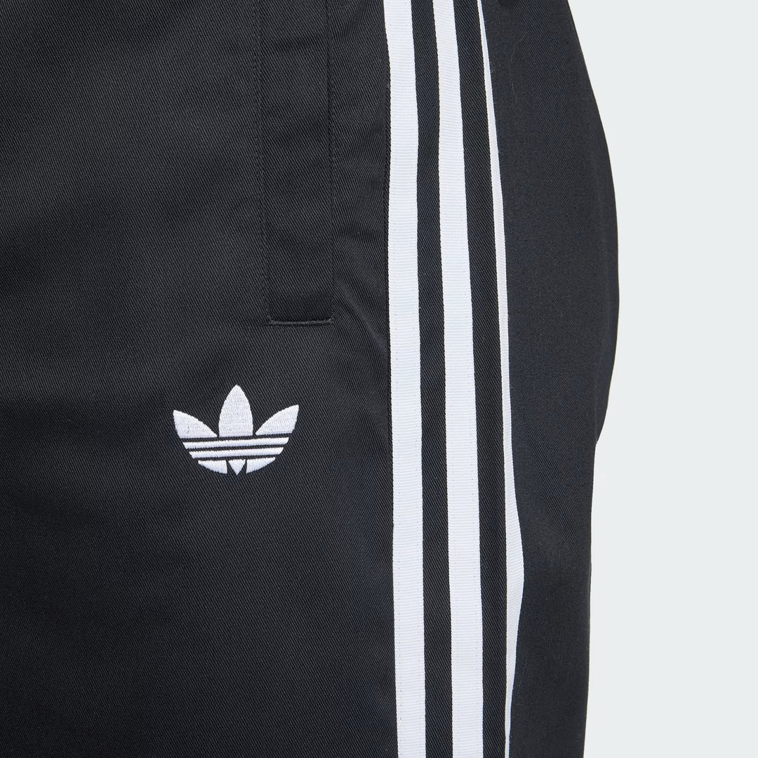 BERMUDA REVOLUTION UOMO ADIDAS ORIGINALS ADICOLOR SST TWILL NERI