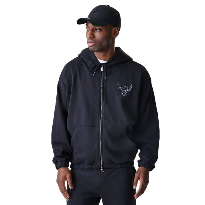 60758752 - Felpe - Con Cappuccio - New Era - NBA/NFL - Nero Monocromatico - Uomo - Comoda Stilosa - Stile Urbano - Stemma Squadra Basket - Look Athleisure Versatile - Abbigliamento - Autunno/Inverno - 2025