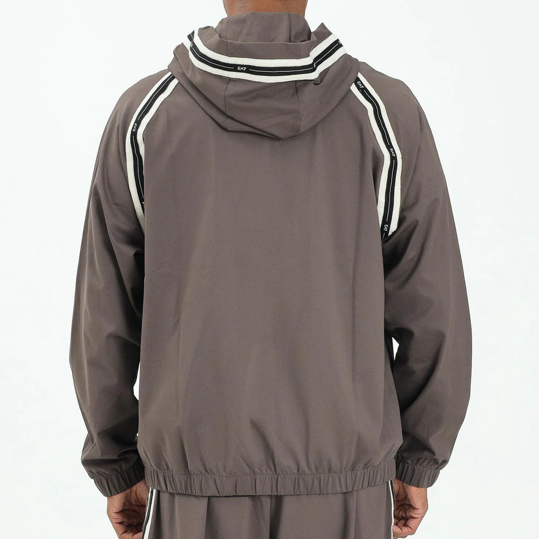 7M000958 AF17160 - COLLEZIONE EA7 EMPORIO ARMANI  UOMO TRAIN LOGO SERIES - TAPE JACKET CAMMELLO E FELPA FULL ZIP MARRONE