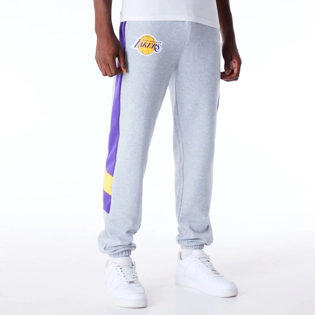 60564792 - Pantaloni - New Era