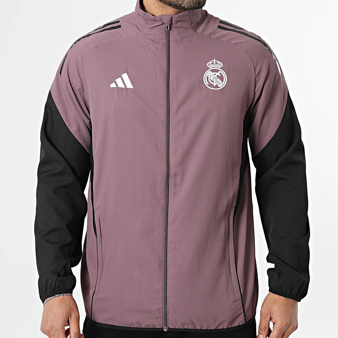 SET COMPLETO Real Madrid 2025/26: Giacca Prematch + Pantaloni (Non vendibili singolarmente - Stessa Taglia)