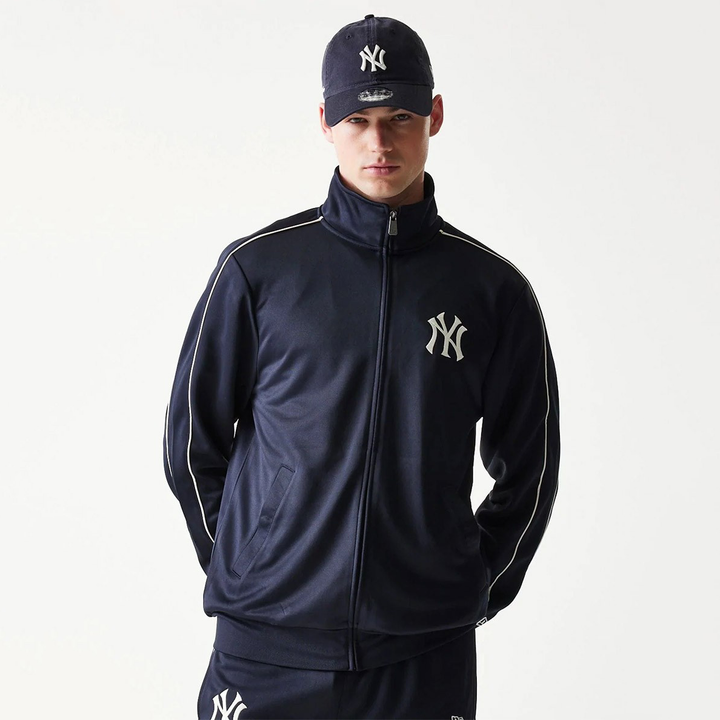 Set Coordinato New Era Yankees Tech - Giacca con Zip e Pantaloni Sportivi Uomo