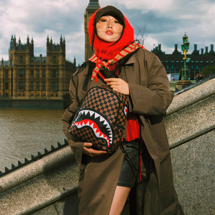 910B8233NSZ - Zaini - Sprayground - Unisex -  CHECK 2 EMBOSS SAVAGE BACKPACK - Marrone & Nero - Grafica A Scacchiera - Shark Mouth - Stash Pocket - Accessorio