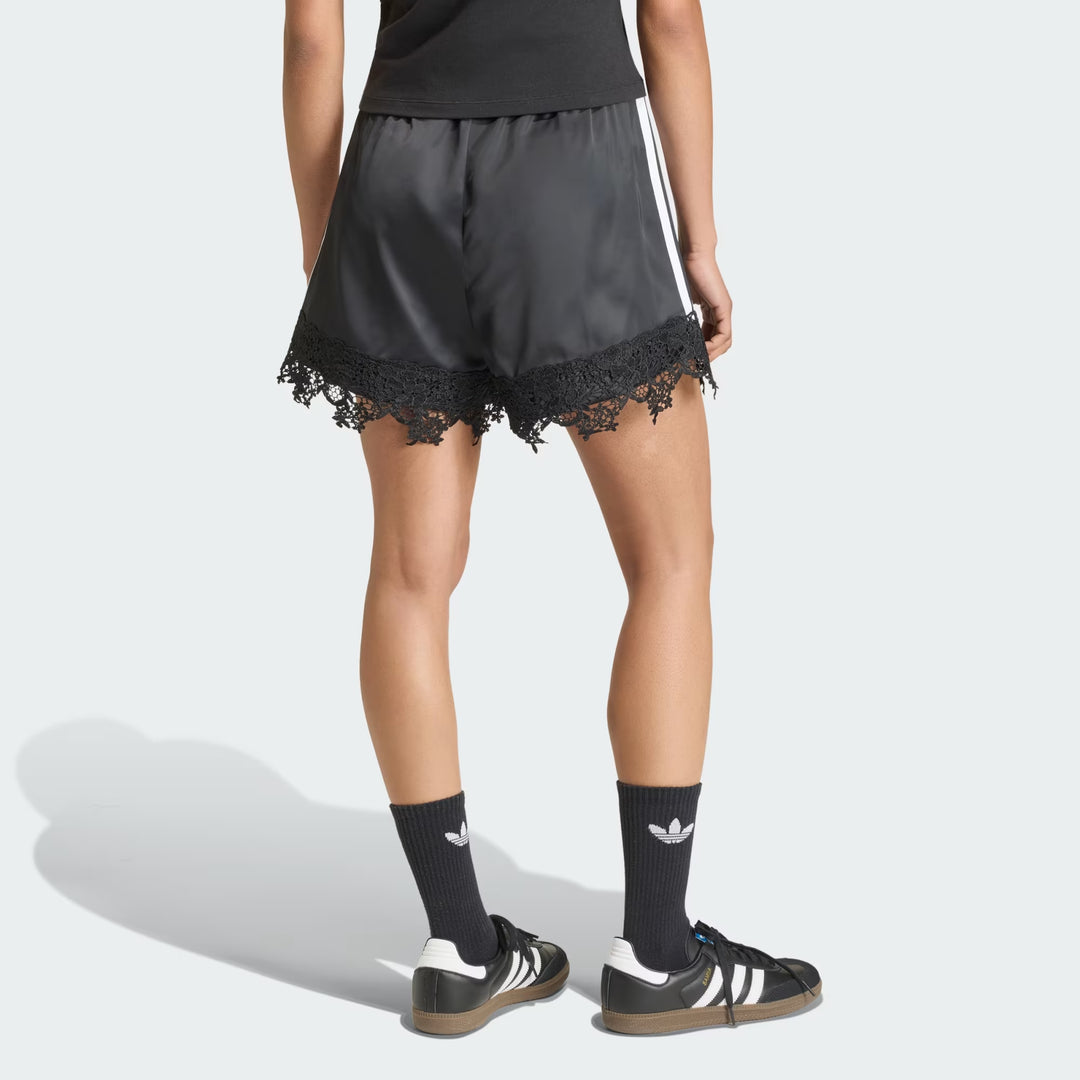 PANTALONCINI DONNA ADIDAS ORIGINALS IN RASO NERO CON PIZZO