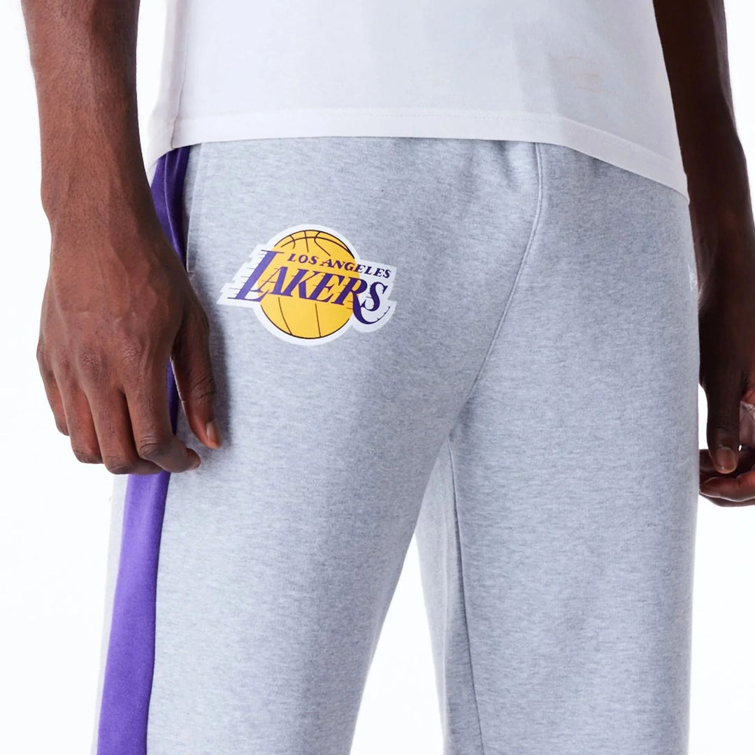 60564792 - Pantaloni - New Era