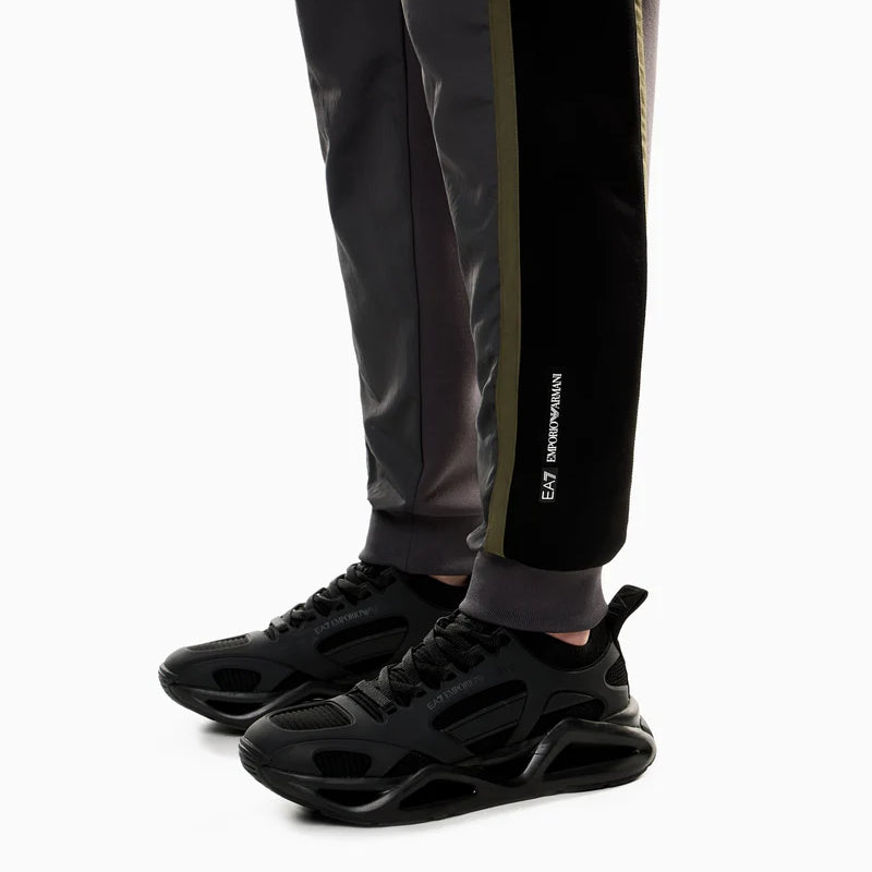 7M000939 AF17003 - Pantaloni - Uomo - EMPORIO ARMANI - ATHLETIC COLOUR BLOCK - Jogger - Dinamismo Cromatico - Design Tecnico - Sport Tempo Libero - Abbigliamento Autunno Inverno