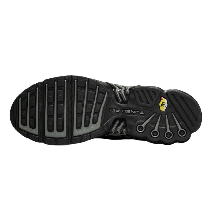 IF6319 - Scarpe - Sneakers - Uomo - NIKE - AIR MAX PLUS 3 UOMO – NERO - DESIGN FUTURISTICO -