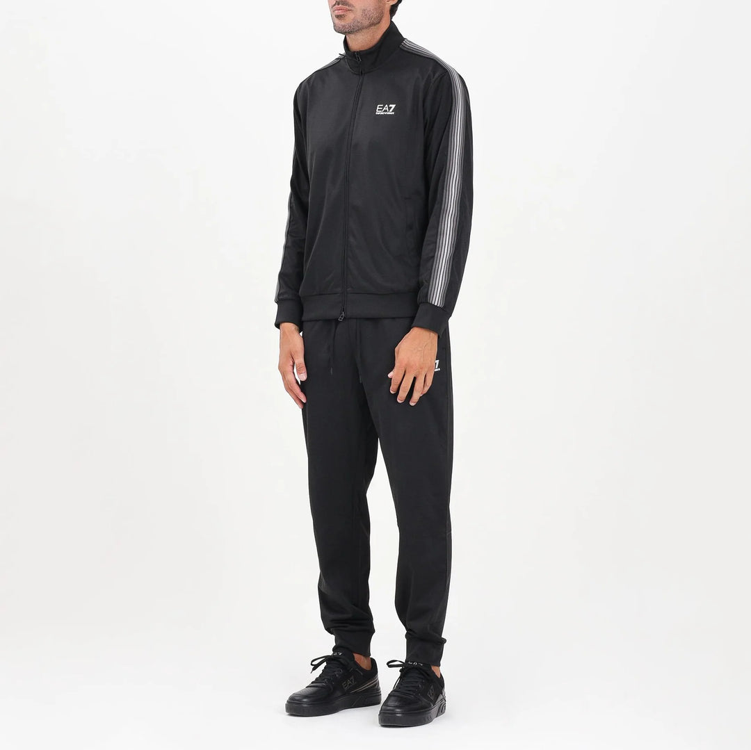 7M000970 AF12449 - ECCELLENZA SPORTIVA E DESIGN URBAN: TUTA UOMO COORDINATA EA7 EMPORIO ARMANI
