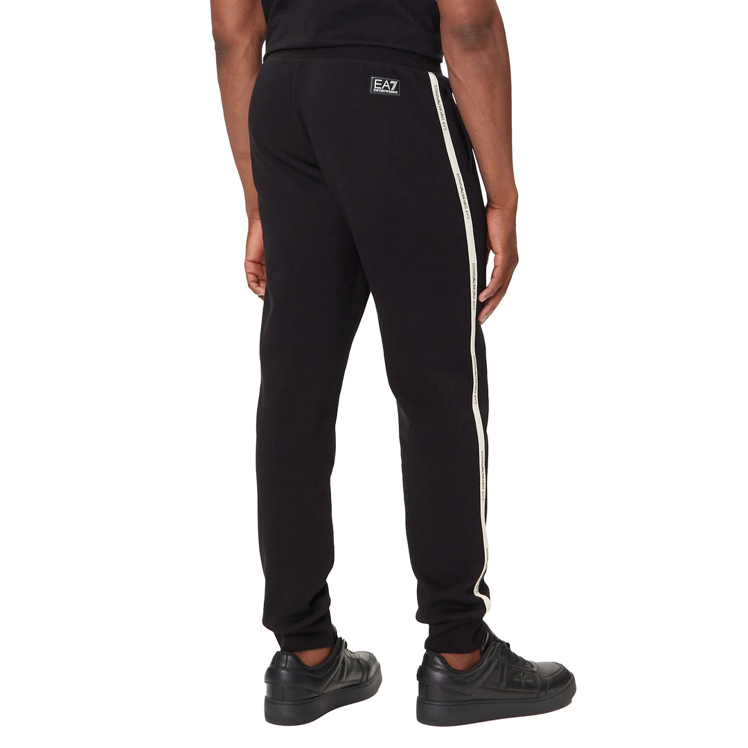 7M000974 AF10377 - Pantaloni - Uomo - Tuta - EMPORIO ARMANI - JERSEY TROUSER - Nero - Logo - Comfort Moderno - Tessuto Jersey - Sportiva - Comoda - Tempo Libero - Viaggi - Abbigliamento Autunno Inverno