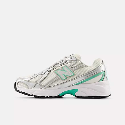 G7402H8 - Scarpe - New Balance