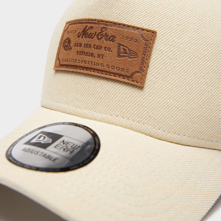 CAPPELLINO UNISEX NEW ERA 9FORTY A-FRAME TRUCKER BEIGE CON PATCH