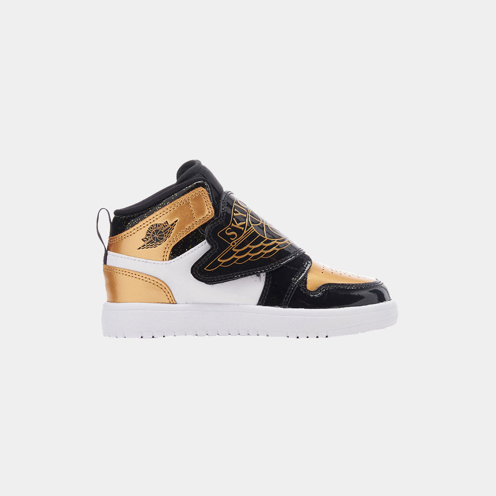 Sky Jordan 1 SE PS 'Gold Toe'