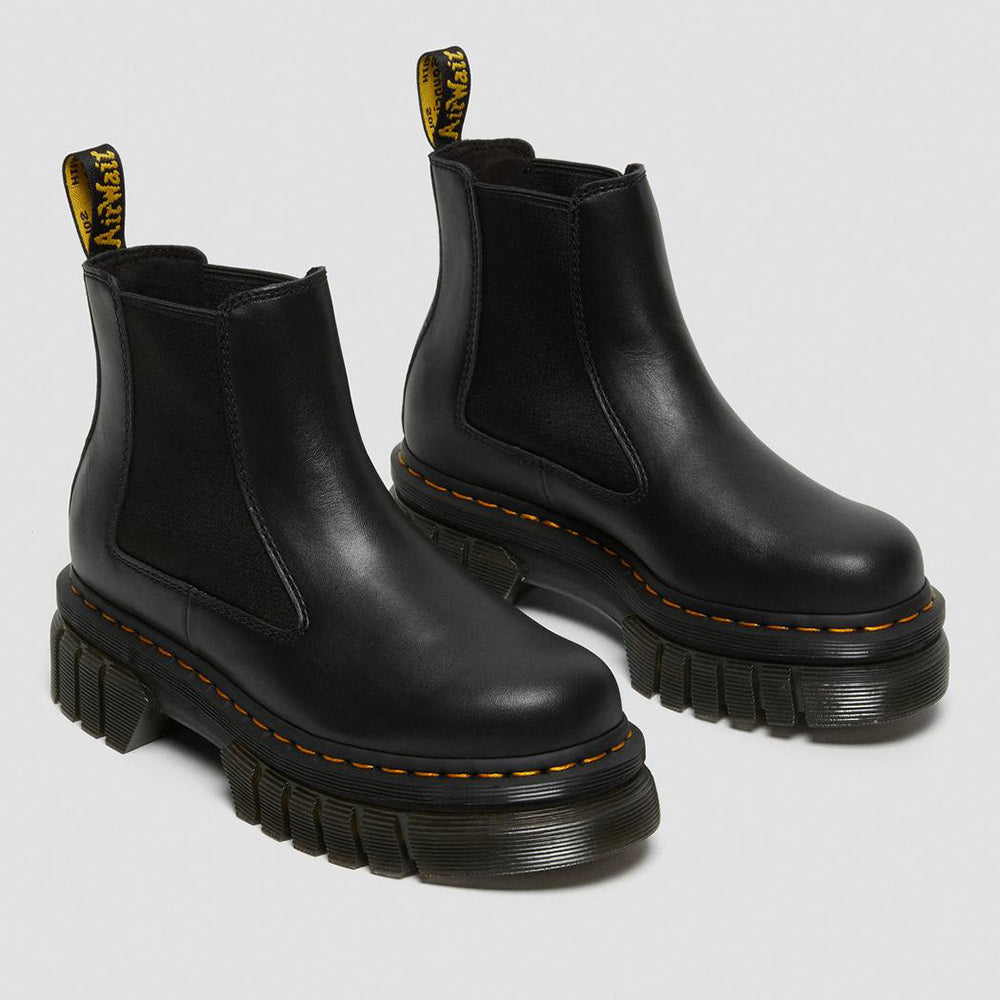 27148001 - Shoes - Dr. Martens