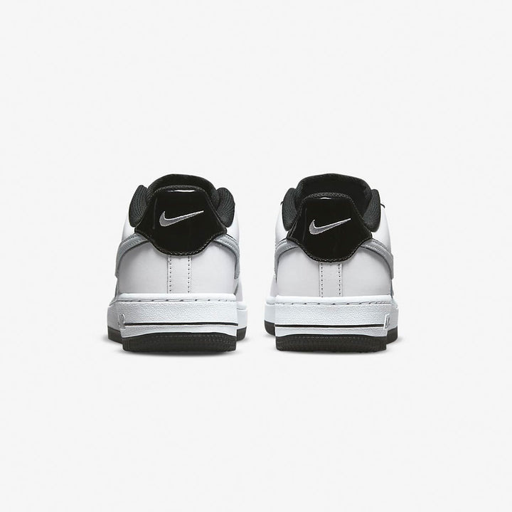 DO3809 - Footwear - Nike
