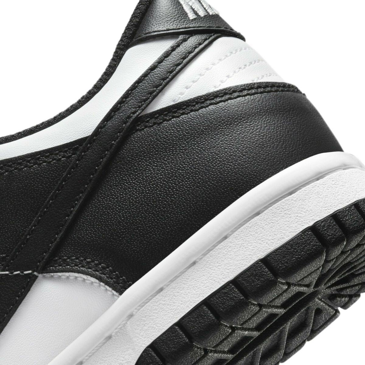 CW1590 - Scarpe - Nike