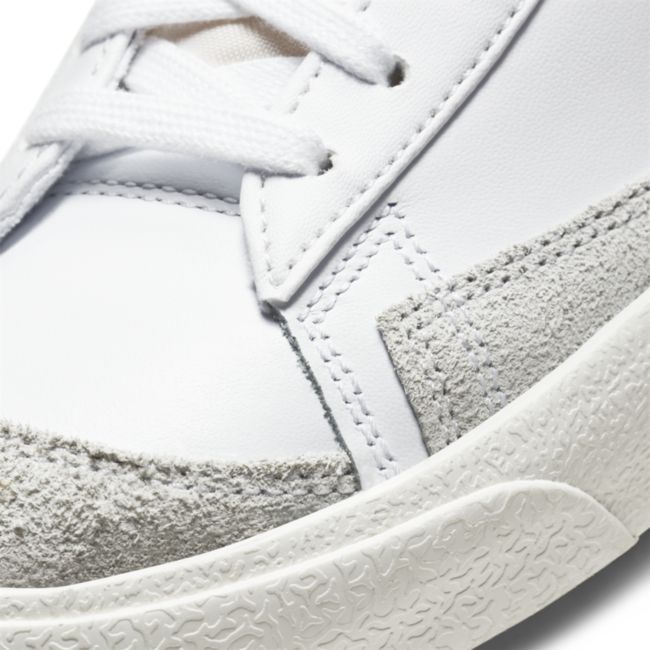 CZ1055 - Footwear - Nike