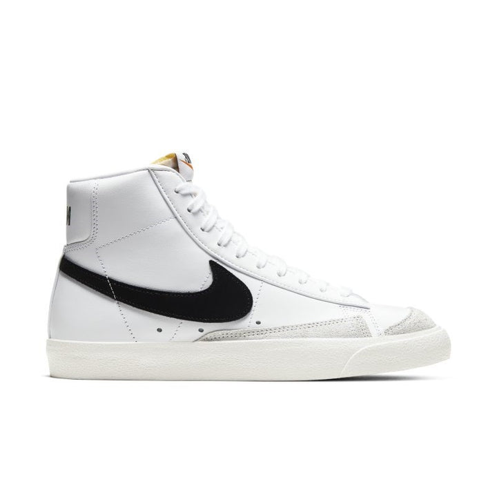 CZ1055 - Footwear - Nike