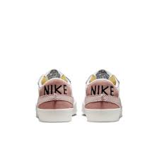 DQ1470 - Footwear - Nike